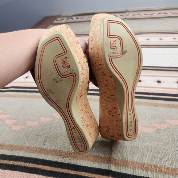 NIKE LAB G SERIES Brown Basketweave Buckle Metallic Gold Comfort Sandals Women's - Picture 7 of 8